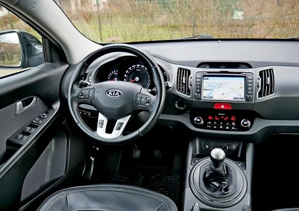 Kia Sportage cena 44990 przebieg: 182000, rok produkcji 2010 z Olsztyn małe 631